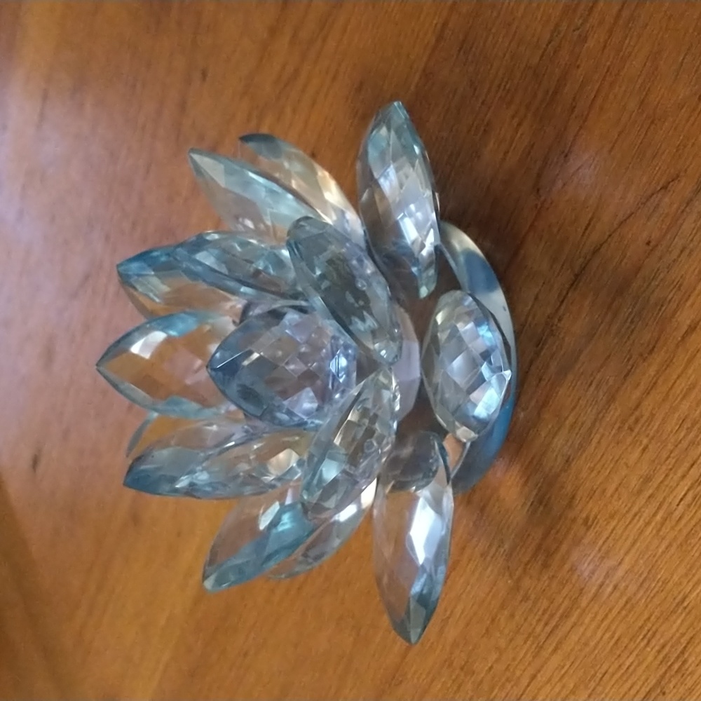 Shannon crystal votive